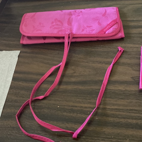 COPY - ❤️NEW Mary Kay Trifold Case, use it for makeup or even jewelry when trav… - Picture 2 of 3